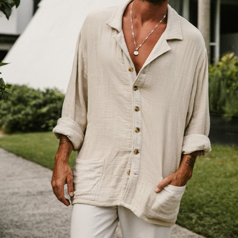 Avslappet passform herreskjorte med lange ermer, button-up detaljer, flott for en moderne casual look.