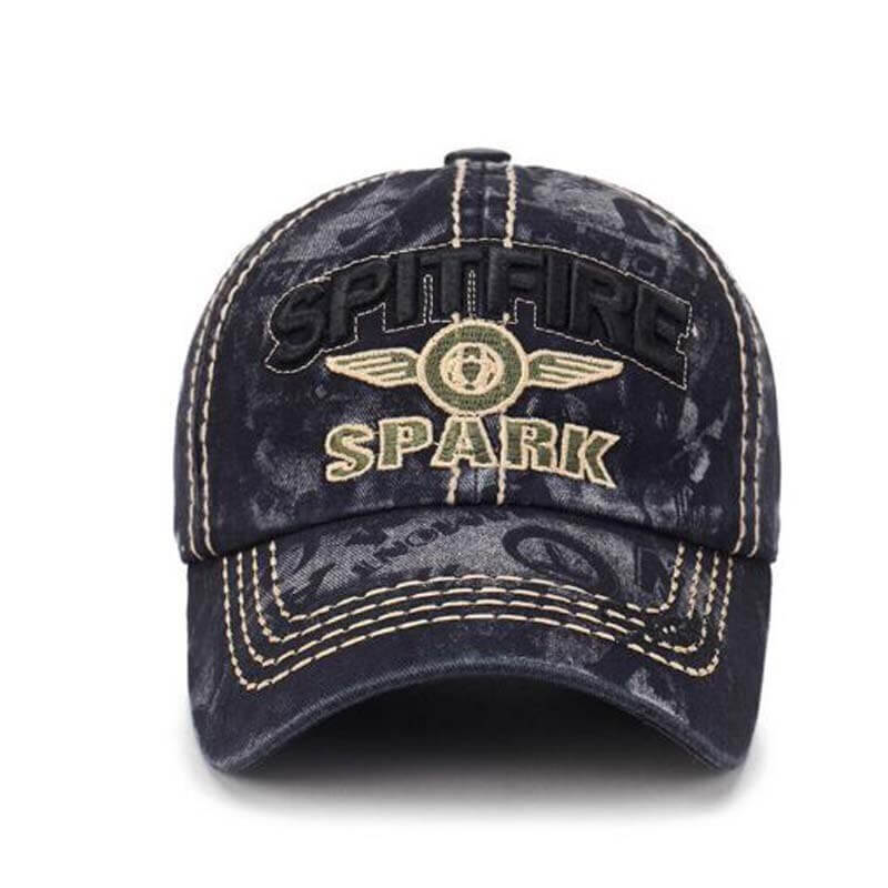 Sidevisning av justerbar herre baseballcaps, perfekt for sporty fritidsstil og hodeplagg.