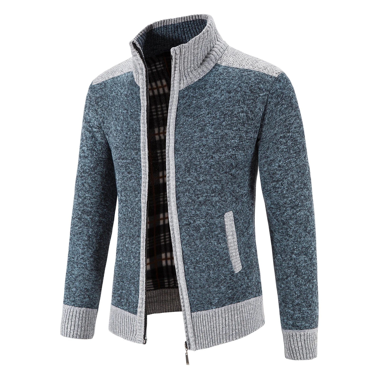 Nærbilde av herre cardiganens unike patchwork design, perfekt for en stilig høst- og vinterlook. Myk og varm.