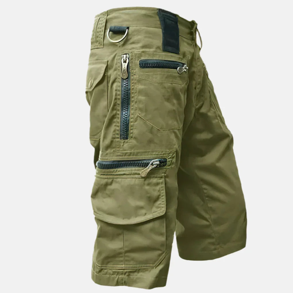 Knelange herre shorts med mange lommer, slitesterke og komfortable for eventyr og hverdagsbruk.