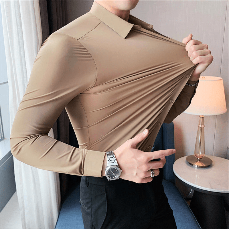 Komfortabel strykefritt herreskjorte, moderne passform for en tidløs og stilfull garderobe.