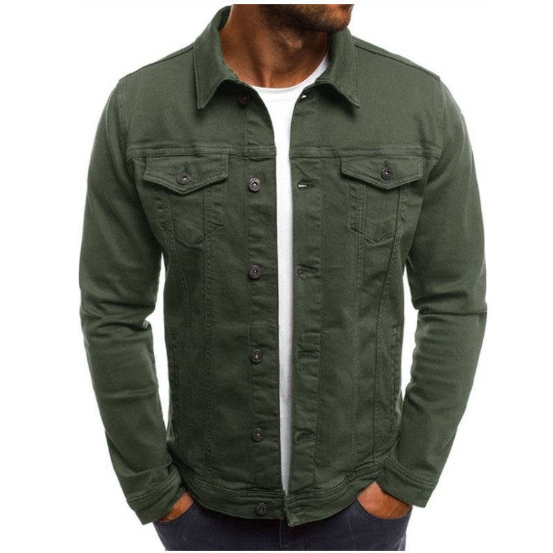 Detaljer av herrejakke i denimstil; normal passform, knapper og krage, ideell vår- og høstjakke.
