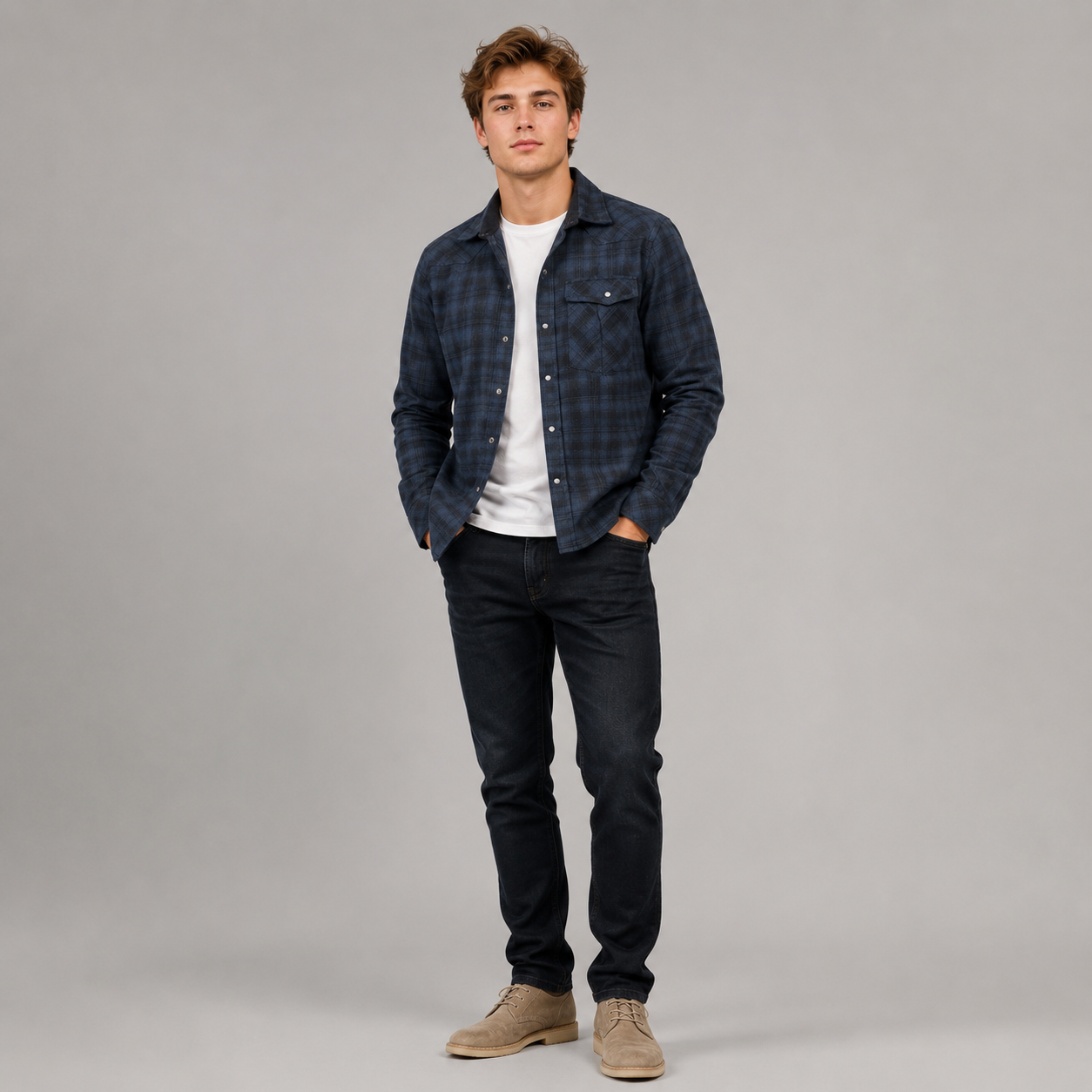 Avslappet herreskjorte i myk flanell, perfekt for helger og utendørsaktiviteter, meget komfortabel.