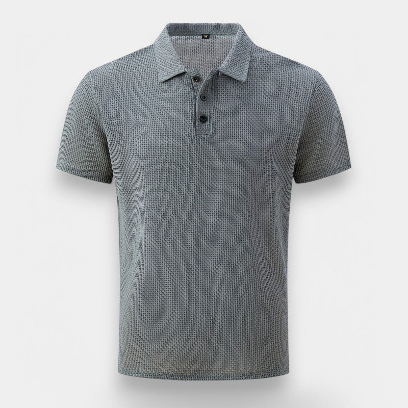 Komfortabel, pustende herre golfskjorte i nylon/spandex med kortermet og reverskrage.