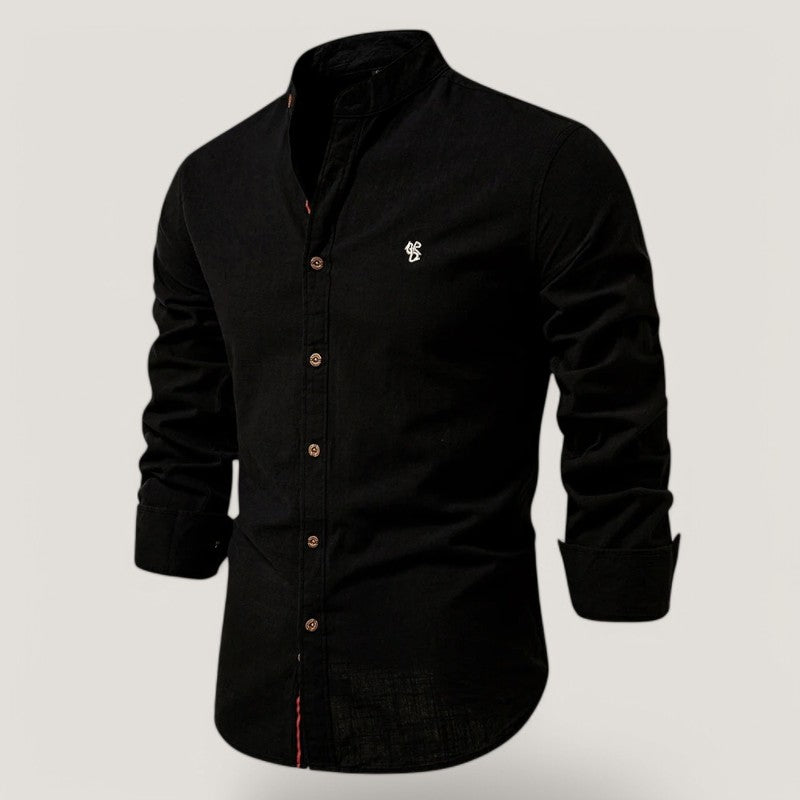Komfortabel herreskjorte med lange ermer. Det pustende og lette stoffet gir en elegant stil hele dagen.