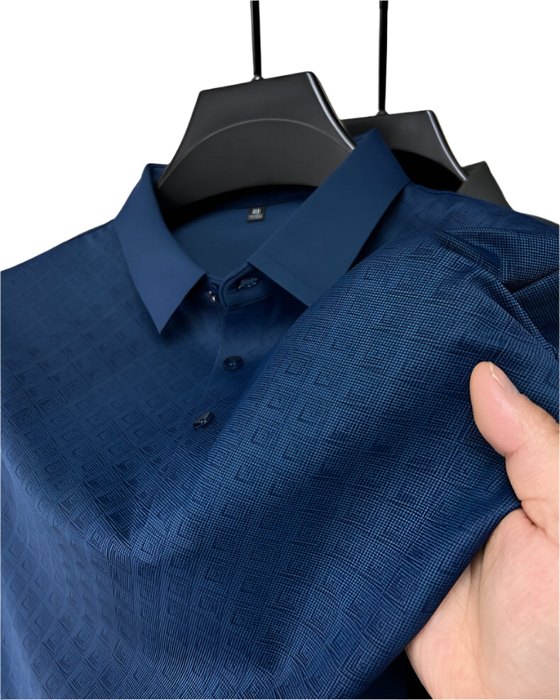 Herre Nanosilk Polo Skjorte i klassisk stil, komfortabel og pustende for hverdagsbruk. Elegant herrepolo.