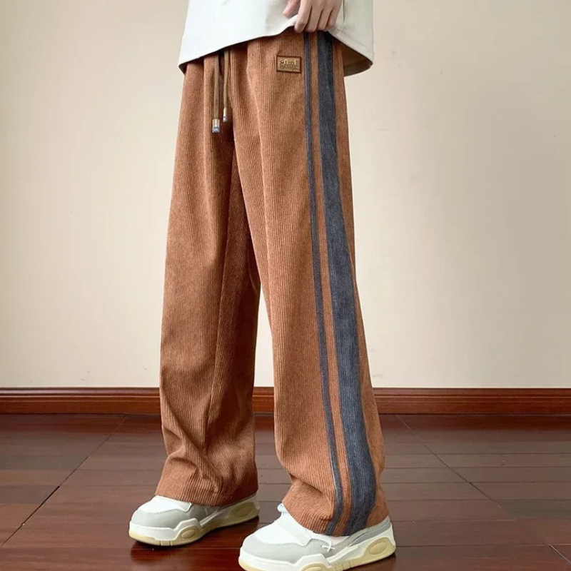 Stilige oversized herre joggebukser. Allsidige og komfortable bukser for både avslapping og urbane eventyr.