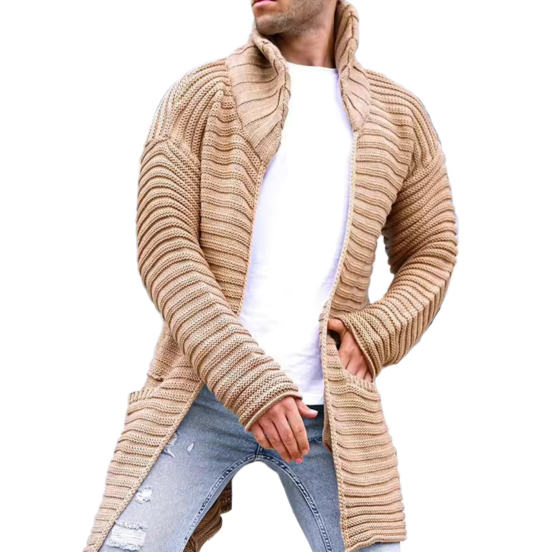 Herre oversized turtleneck cardigan i strikk, perfekt for høst og vinter. Komfortabel åpen front for lag på lag stil.