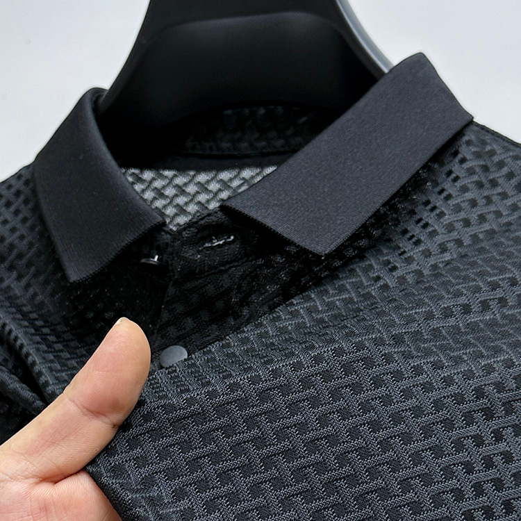 Klassisk herre polo skjorte for fritid og sommer, med premium kvalitet og etisk produksjon.