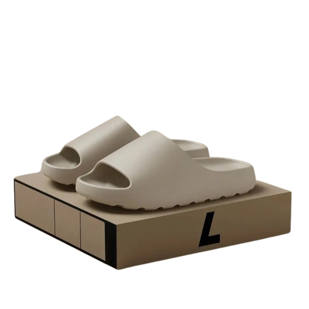 Svarte Herre Sky tøfler, slip-on design, ideelle som innesko, sandaler eller fritidssko med god demping.