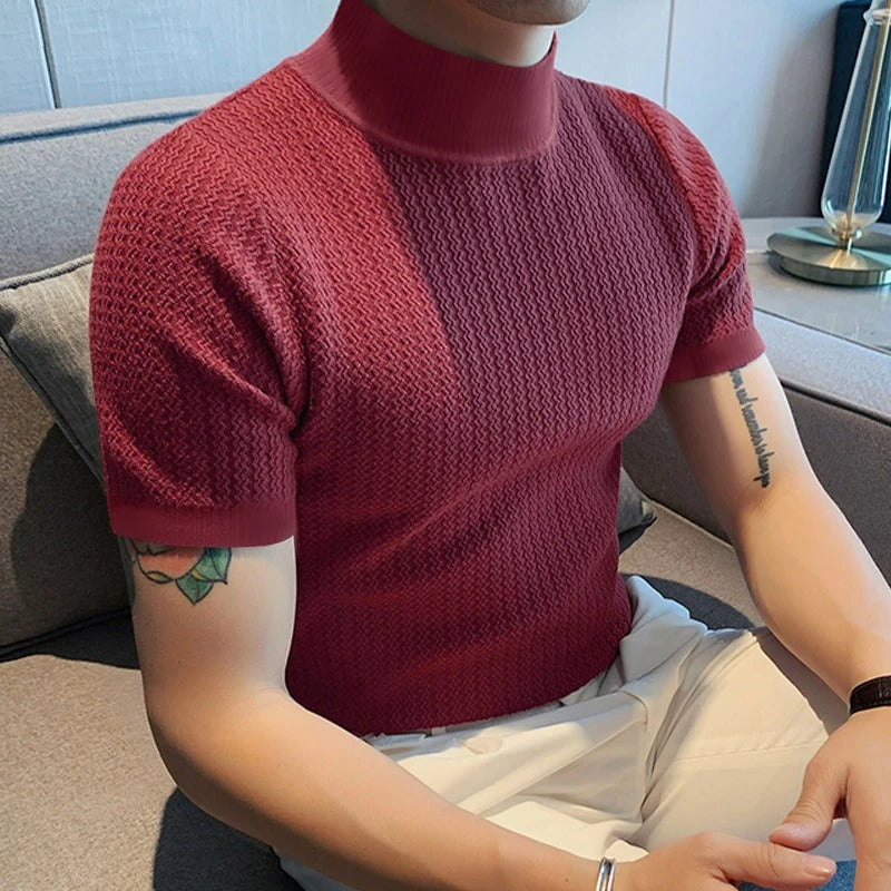 Herre t-skjorte med høy hals, slim fit, ideell for både casual og semi-formelle moderne antrekk.