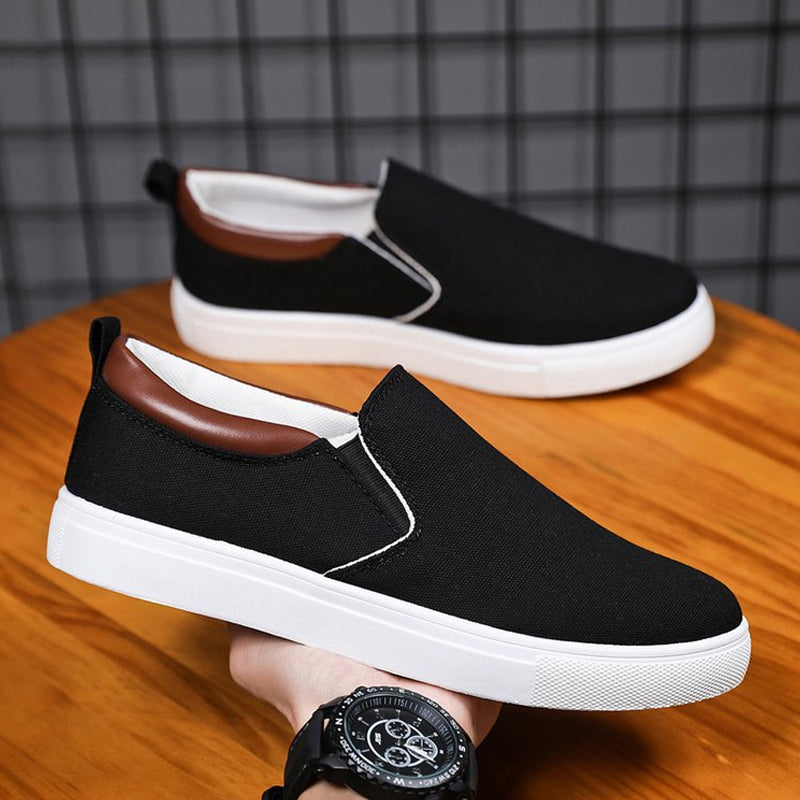 Herre slipons designet for allsidighet, perfekt som komfortable sommer- og fritidssko.