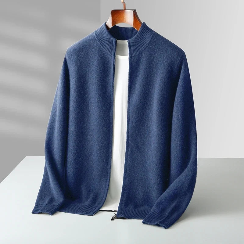 Stilren herre ullsweater med høy krage og glidelås, ideell for et casual vinterantrekk.