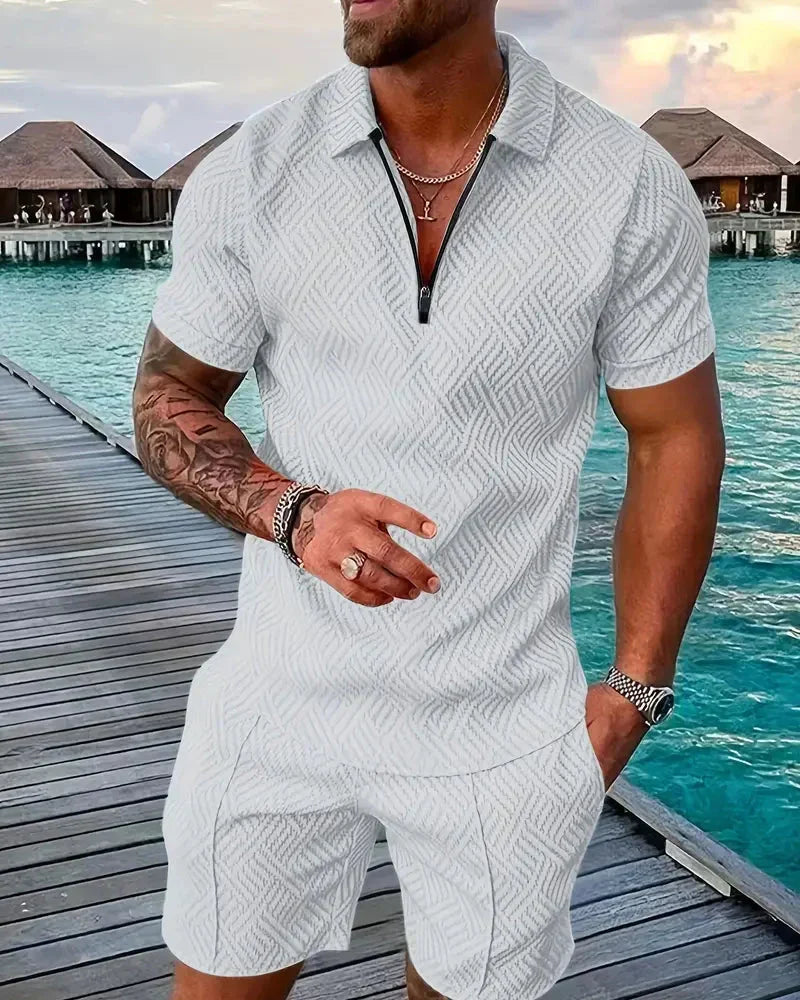 Moderne herreklær: Uformelt sommersett med polo, shorts og glidelås. Perfekt for aktive dager og fritid.