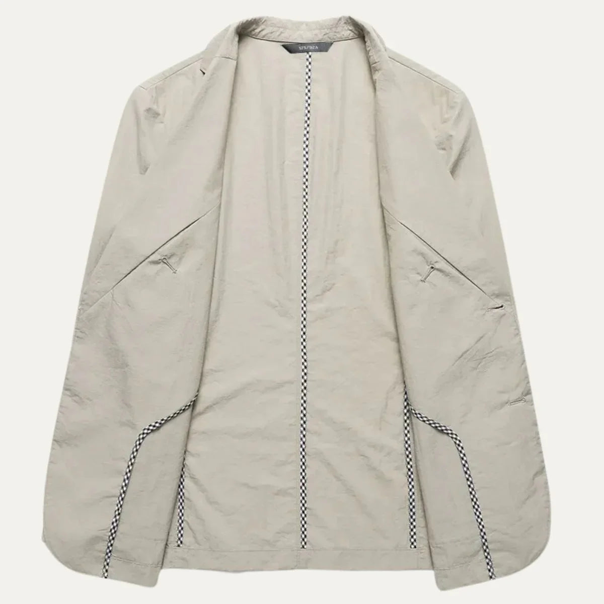 Uformell, men elegant herreblazer. Kombiner med jeans for et moderne og avslappet sommerantrekk.