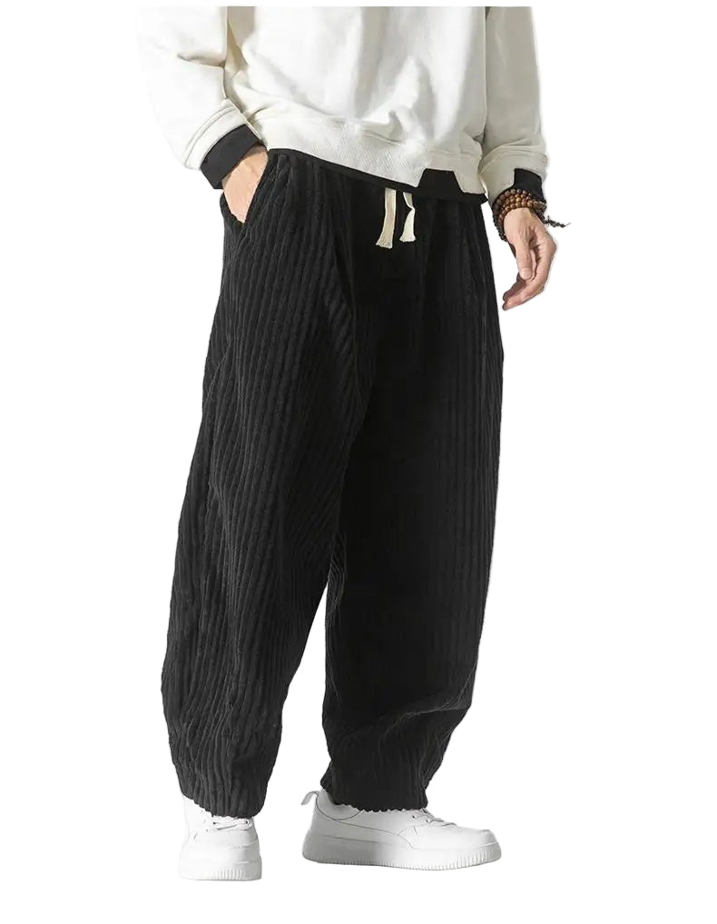 Herrebukser med løs passform. Komfortable rette bukser for hverdag og fritid. Moderne casual stil.
