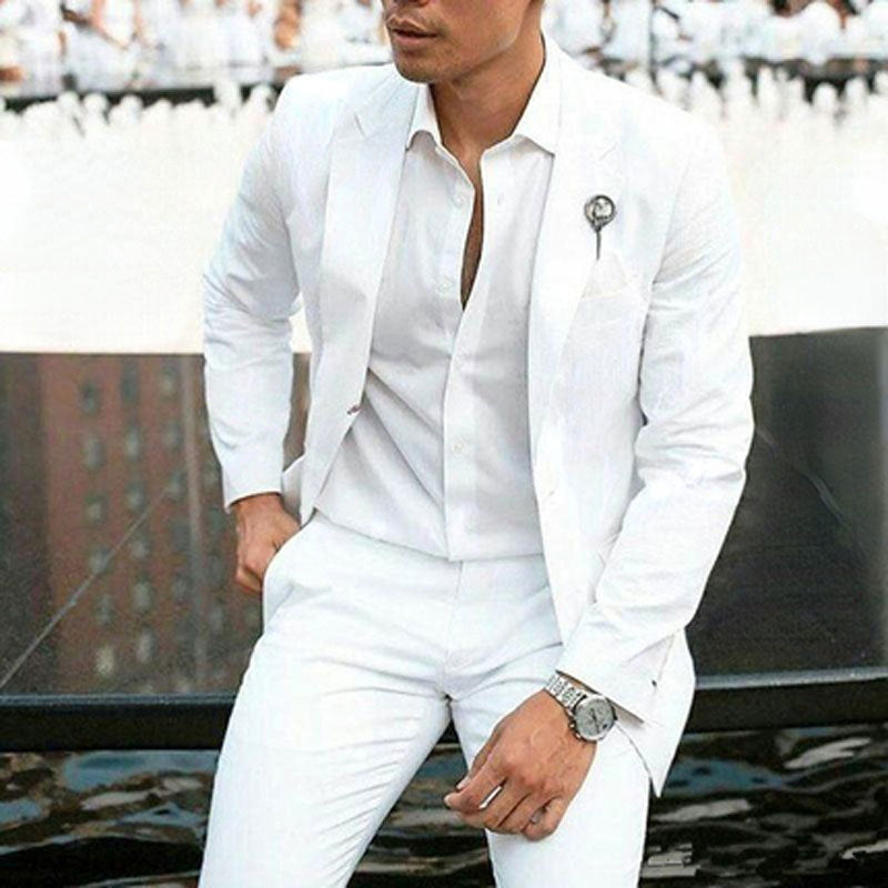 Elegant slim fit herredress, todelt blazer og bukser, perfekt for bryllup og fest.