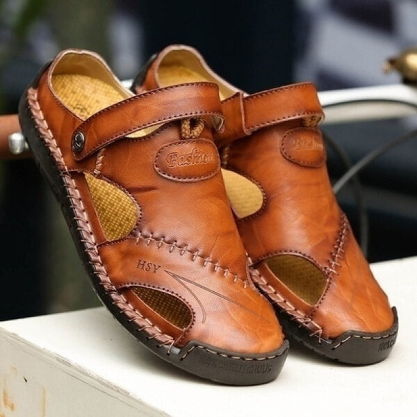 Draufsicht auf die Herren Komfort-Sandalen, ergonomisch geformt und aus strapazierfähigem Leder