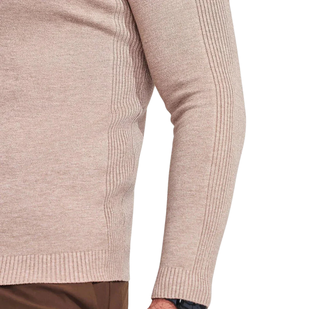Herre genser med høy hals, hvit, minimalistisk, laget av kasjmir av høy kvalitet, tidløs eleganse