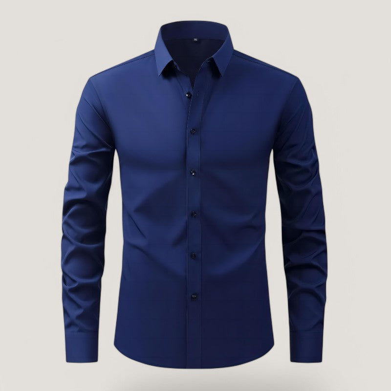 Strykefri og elastisk langermet herreskjorte i slim fit passform, behagelig for hele dagen.