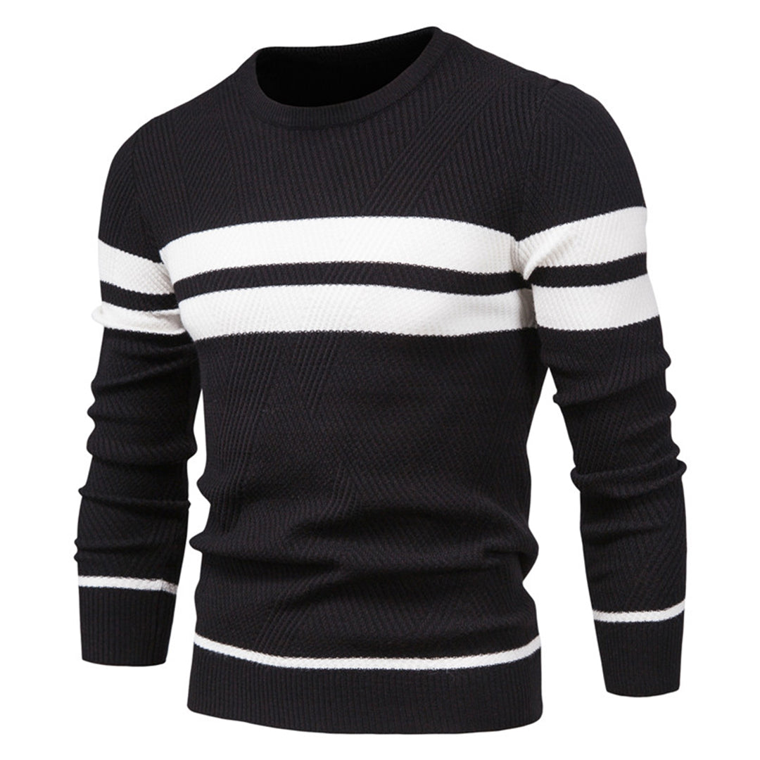 Klassisk herresweater med o-hals i nøytral farge. Et tidløst basisplagg for menn.
