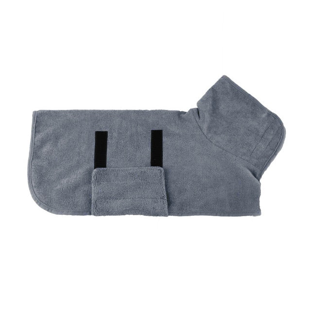 Kjæledyr i koselig badekåpe, mikrofiber tørker raskt og gir varme til hunden.