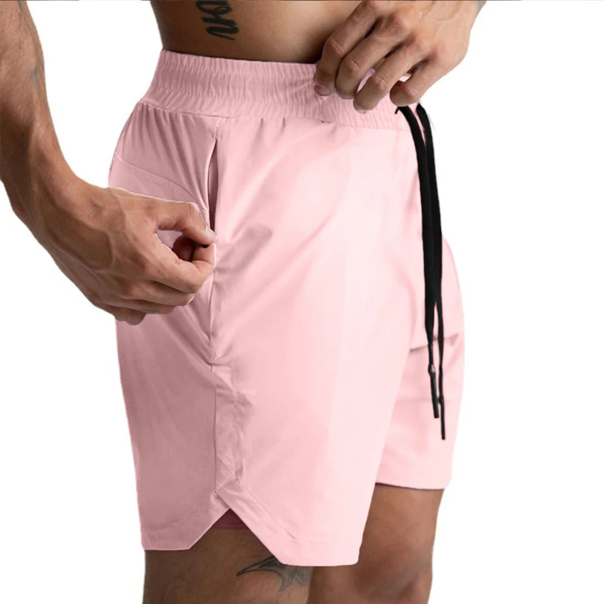 Prestasjonsfremmende herre sportsshorts. Hurtigtørkende, lettvekt og pustende for optimal trening og komfort.