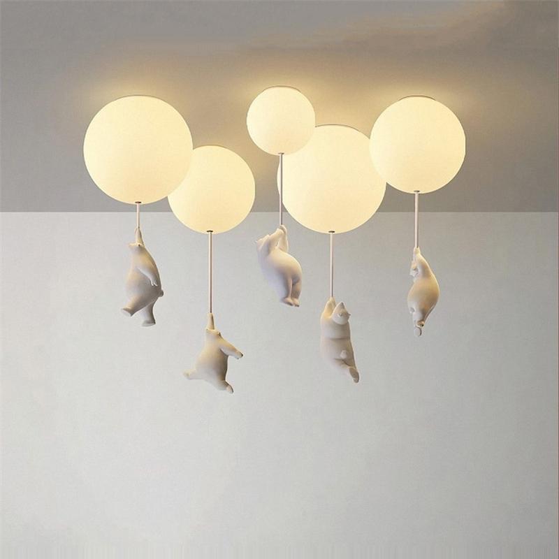 Søt bjørnetaklampe med ballong, perfekt som barnelampe og dekorasjon i stue eller barnerom.