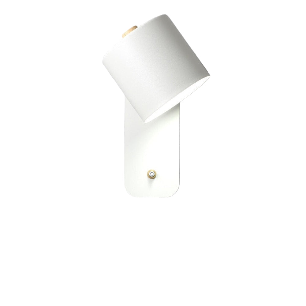 Hvit stilren LED vegglampe med integrert bryter. Perfekt for moderne innendørs belysning i stue eller soverom.