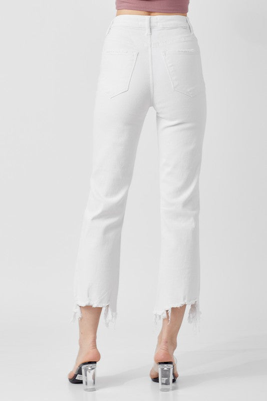 Damejeans med høyt liv og klassisk rett passform i hvit farge, gir komfort og en tidløs, elegant look.