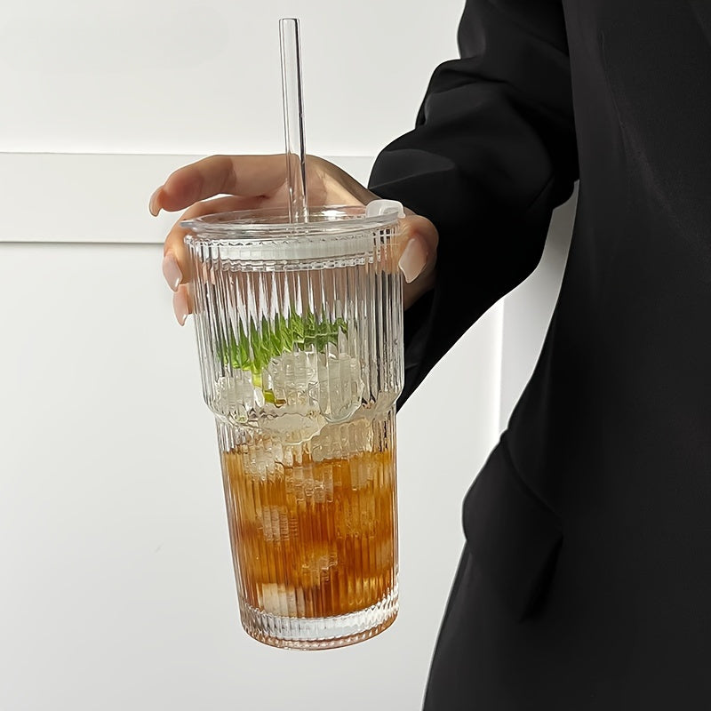 Varmebestandig dobbeltvegget glass reisebeger med sugerør og sølesikkert lokk.