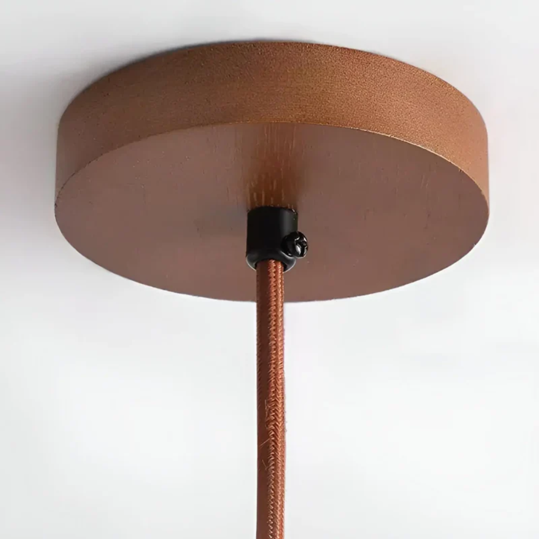 Minimalistisk taklampe for stue eller soverom. Japansk retro stil gir rolig og moderne belysning.