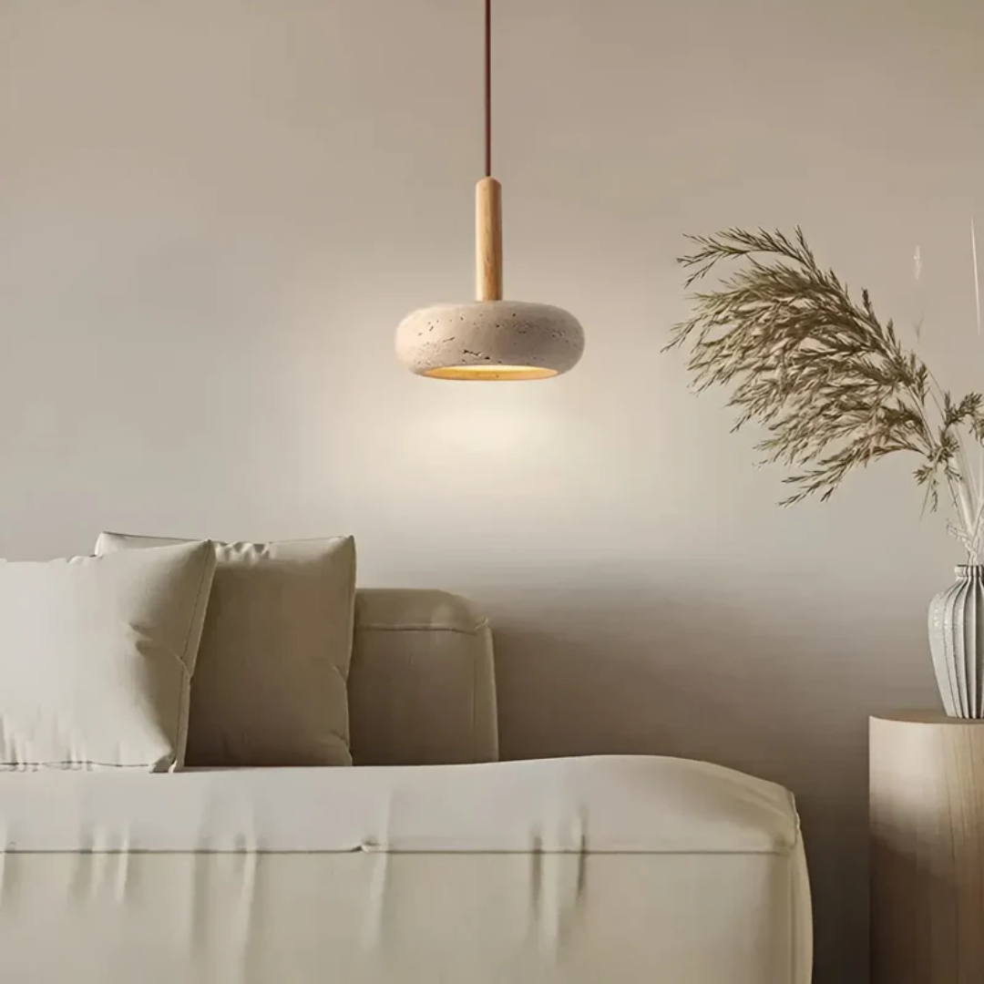 Beroligende taklampe i japansk retro stil. Ideell for moderne minimalistisk hjeminnredning og belysning.
