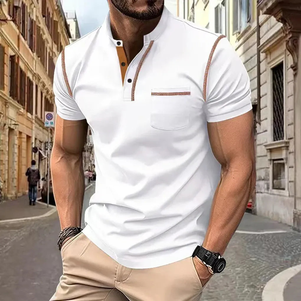Bakside av klassisk herre poloskjorte Milan, ensfarget design. Komfortabel strikket skjorte for herre.