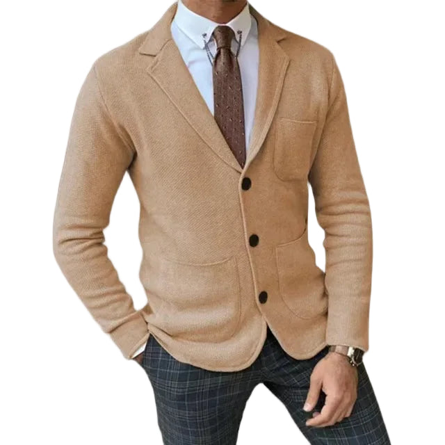 Klassisk herre strikkblazer i marineblå. Elegant og allsidig dressjakke, perfekt for smart hverdagsantrekk.