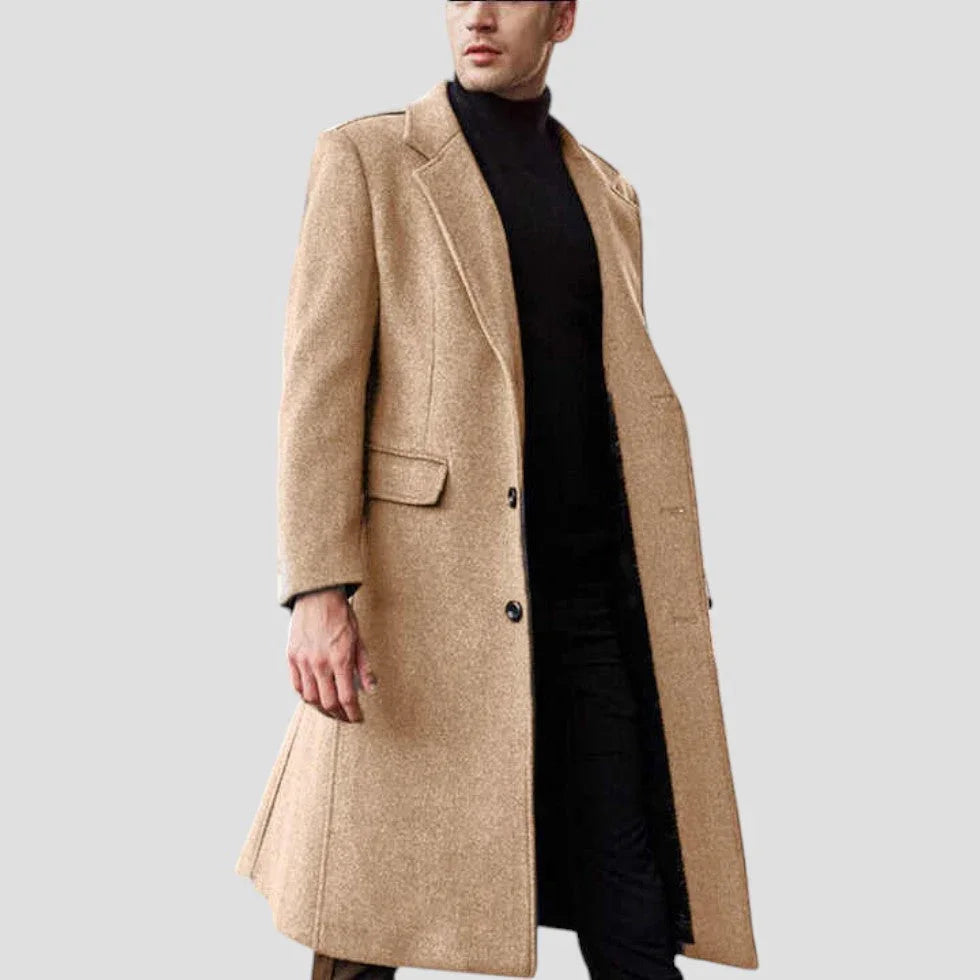 Varm herre vinterfrakk i klassisk ullblanding. Elegant overfrakk som gir komfort og stil gjennom vinteren.