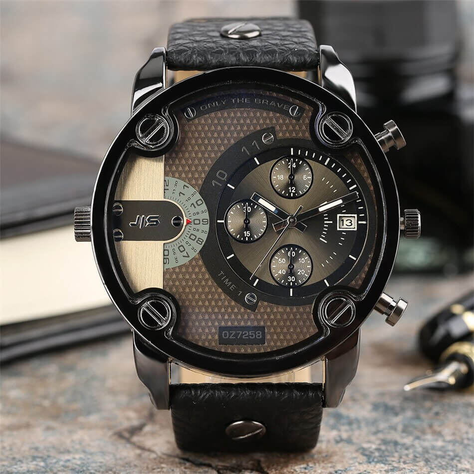 Retro-inspirert herreklokke med brun lærrem og klassisk design. Tidløst kvarts armbåndsur for menn.