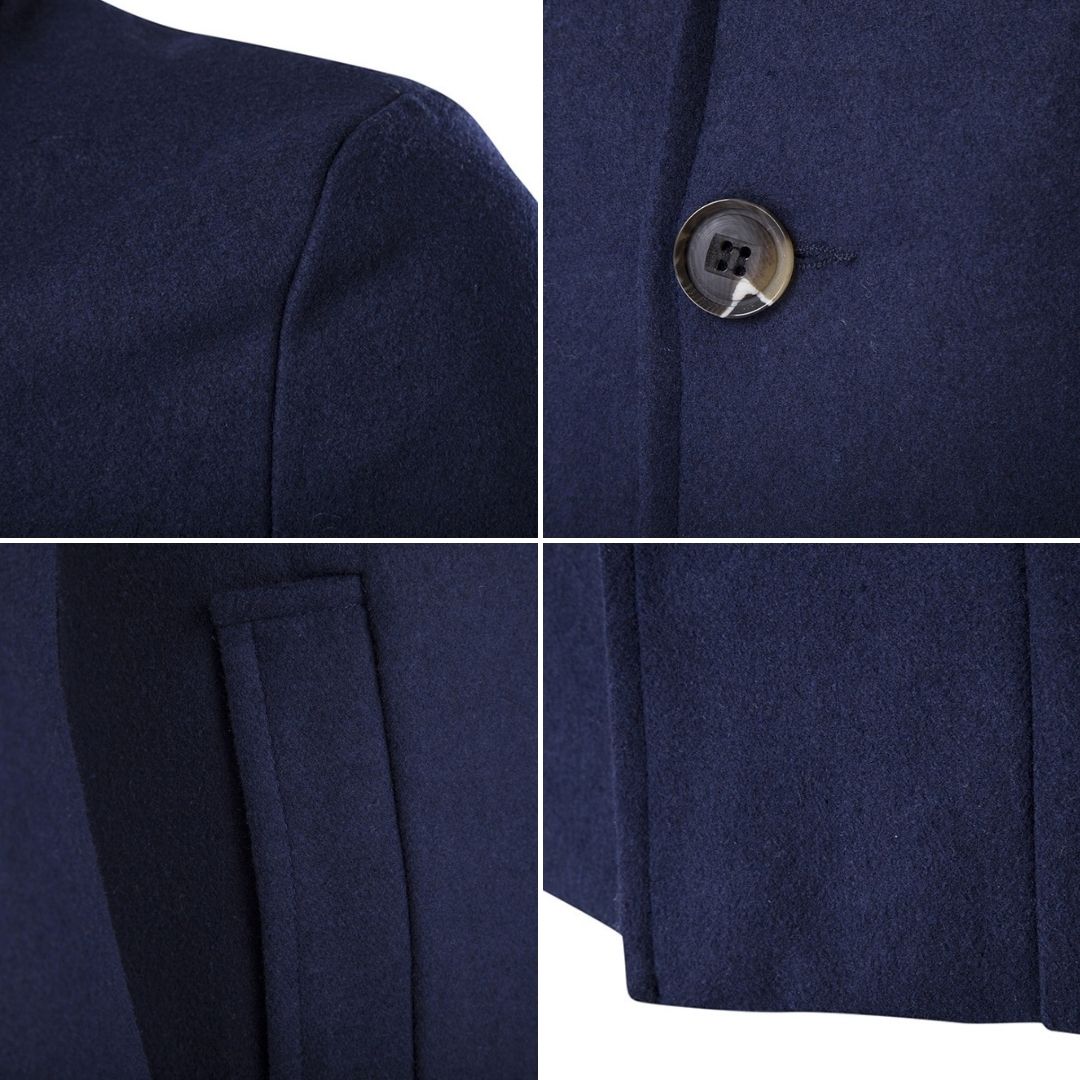 Tidløs trenchcoat for menn i marineblått. Elegant og klassisk ytterplagg, perfekt som en stilfull herrejakke.