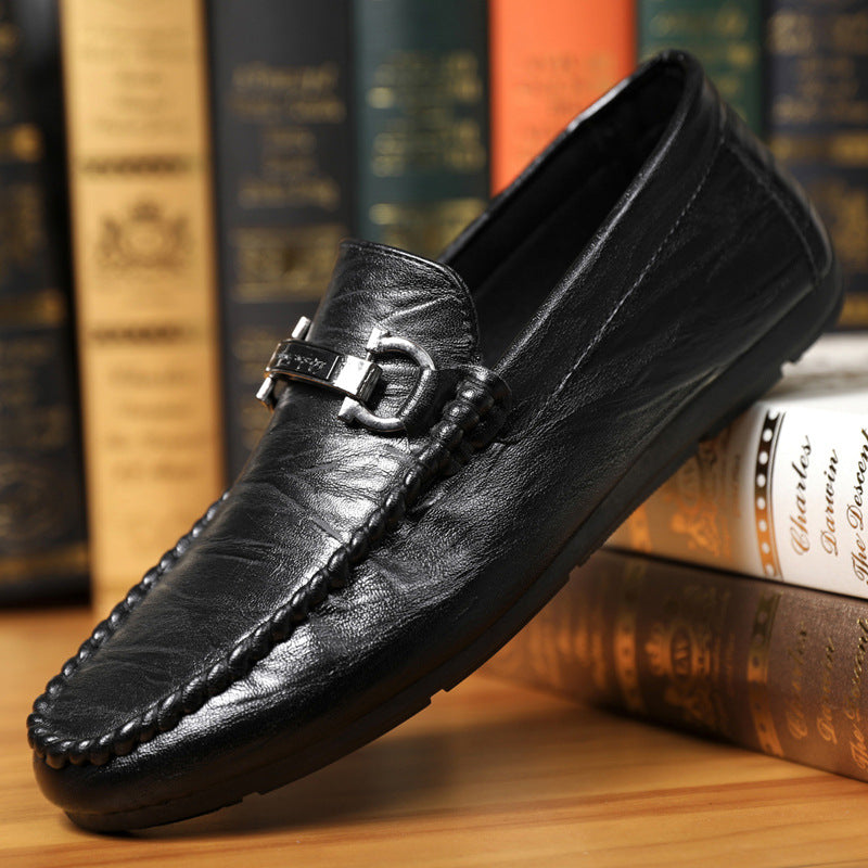Par klassiske sorte herre loafers, allsidige sko for formelle, uformelle og smart casual bruk.