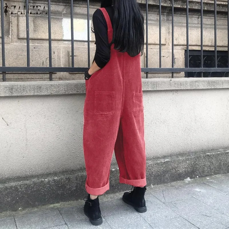 Svart casual damejumpsuit med vide ben, ideell for komfort og mote.