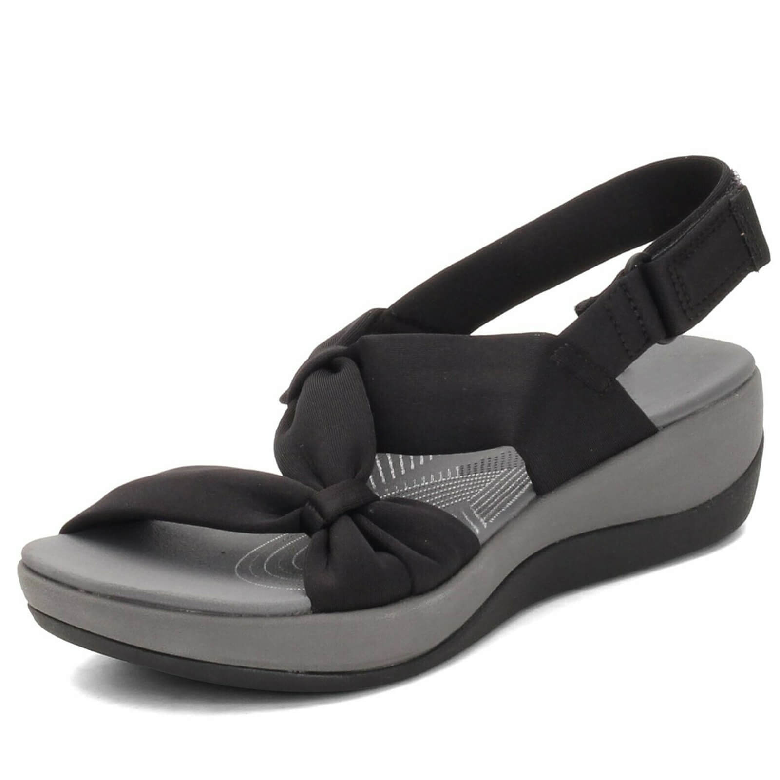Grå lette damesandaler. Komfortable fritidssko for kvinner med god støtte, ideelle sommersko for ferie.