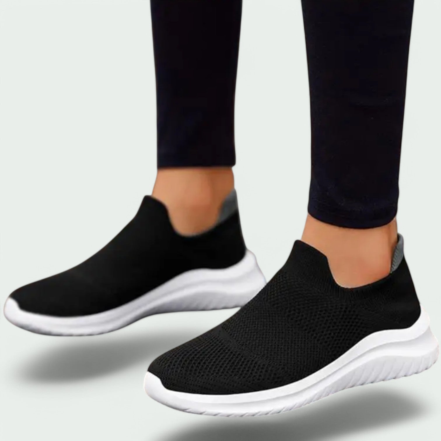 Stilige damesko i kunstskinn med glidelås. Komfortable, antiskli såler for en ergonomisk hverdag.