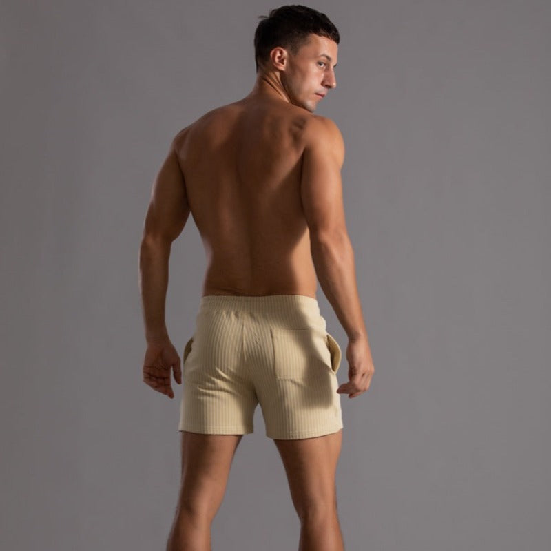 Sporty strandshorts for menn, med god passform og bevegelsesfrihet. Perfekt for aktiv fritid.