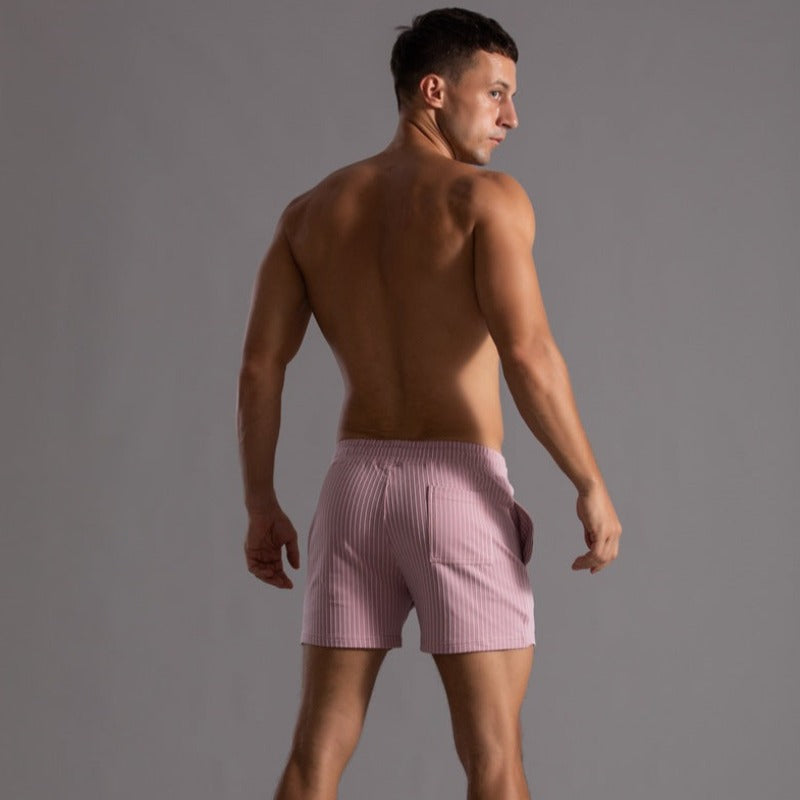 Moderne herreshorts i klassisk farge, perfekt for sommerlige anledninger. Behagelig passform.