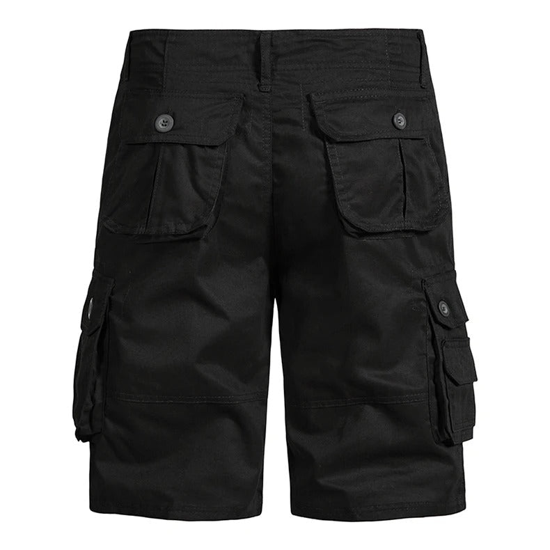 Funksjonelle herreshorts for sommer, med praktiske lommer for en aktiv fritid.