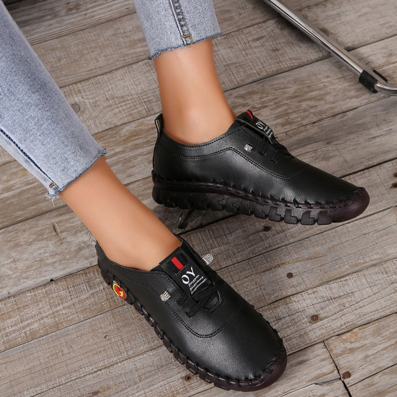 Dame loafers i diskret farge, med ergonomisk design for optimal fothelse.