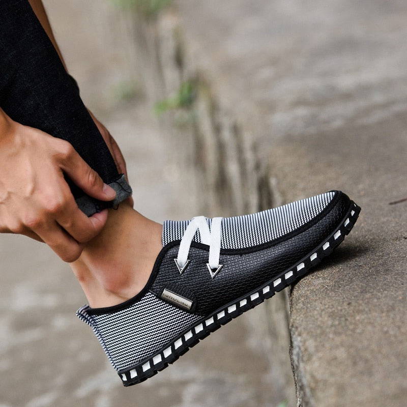 Komfortable sorte herre kjøreloafers i slip-on design for stil og komfort. Ideelle hverdagssko for menn.