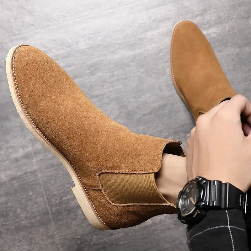 Stilige kvinne boots med komfortabel passform. Elegante dameboots for hverdagsbruk og høst.