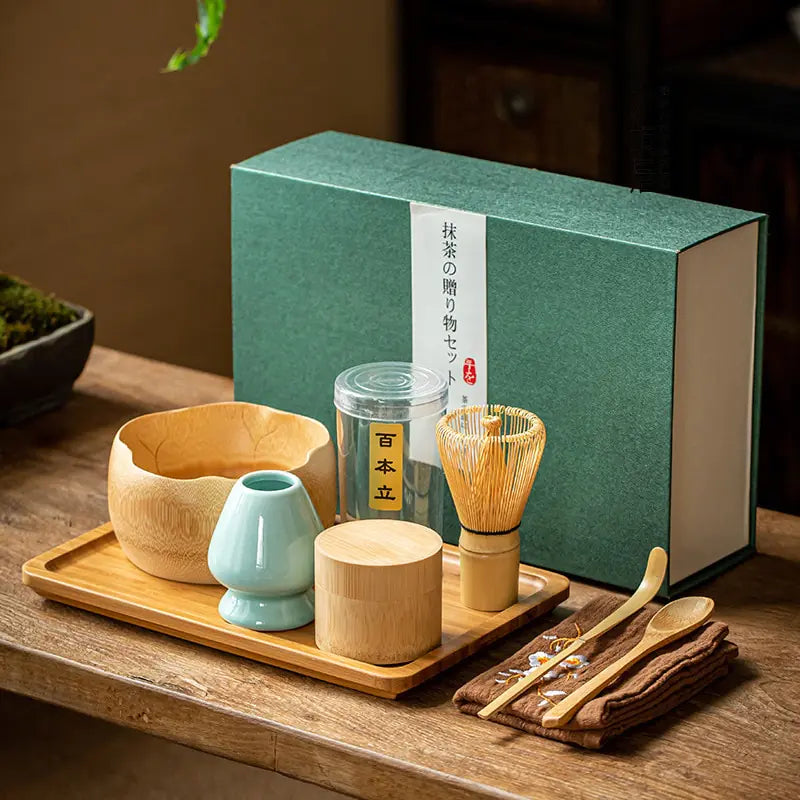 Detaljert bilde av håndlaget bambusvisp (chasen) for perfekt vispet japansk matcha-te.