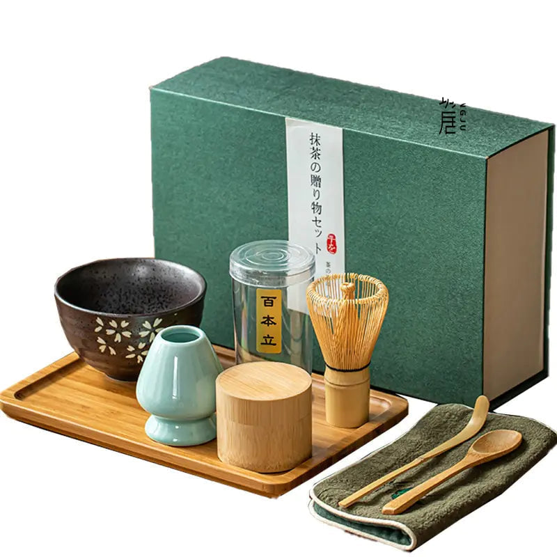 Japansk matcha-gavesett som fremmer mindfulness og ro under te-ritualet, perfekt for meditasjon.